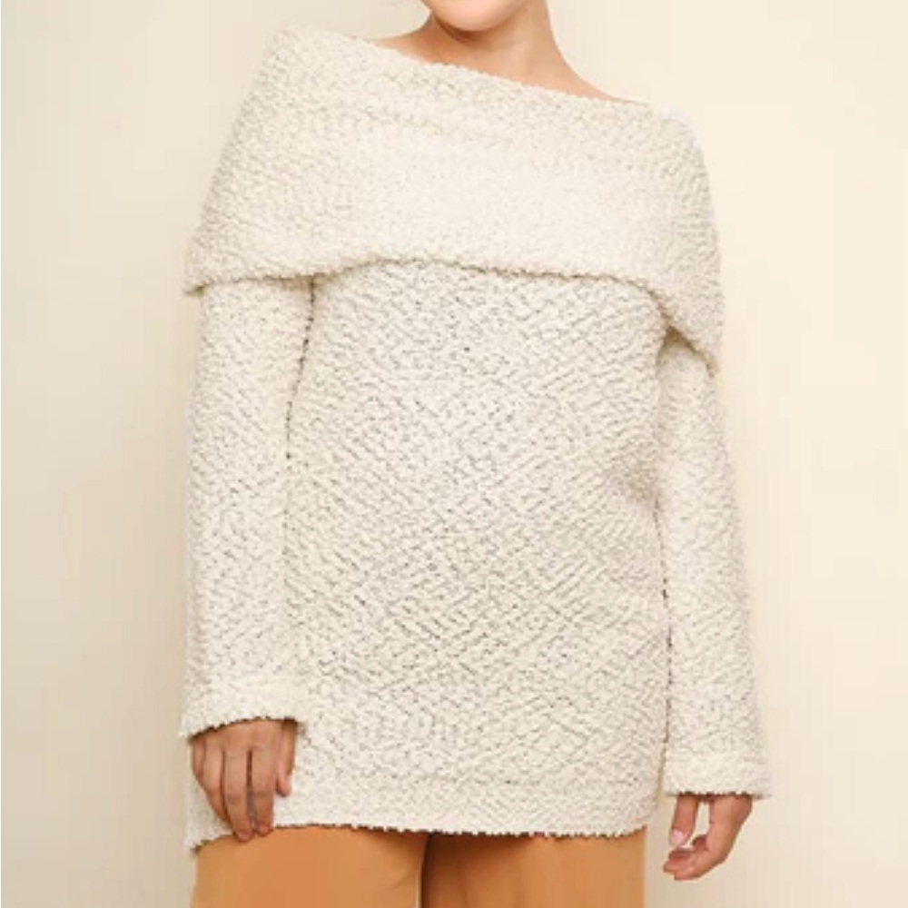 UMGEE #38 - NWT Women's Off-Shoulder Cream Sweater (bin S2) Plus